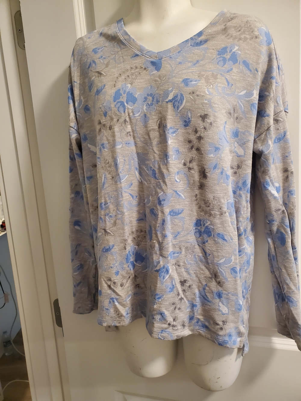 Light Gray V-Neck Sweater with Blue Floral Print